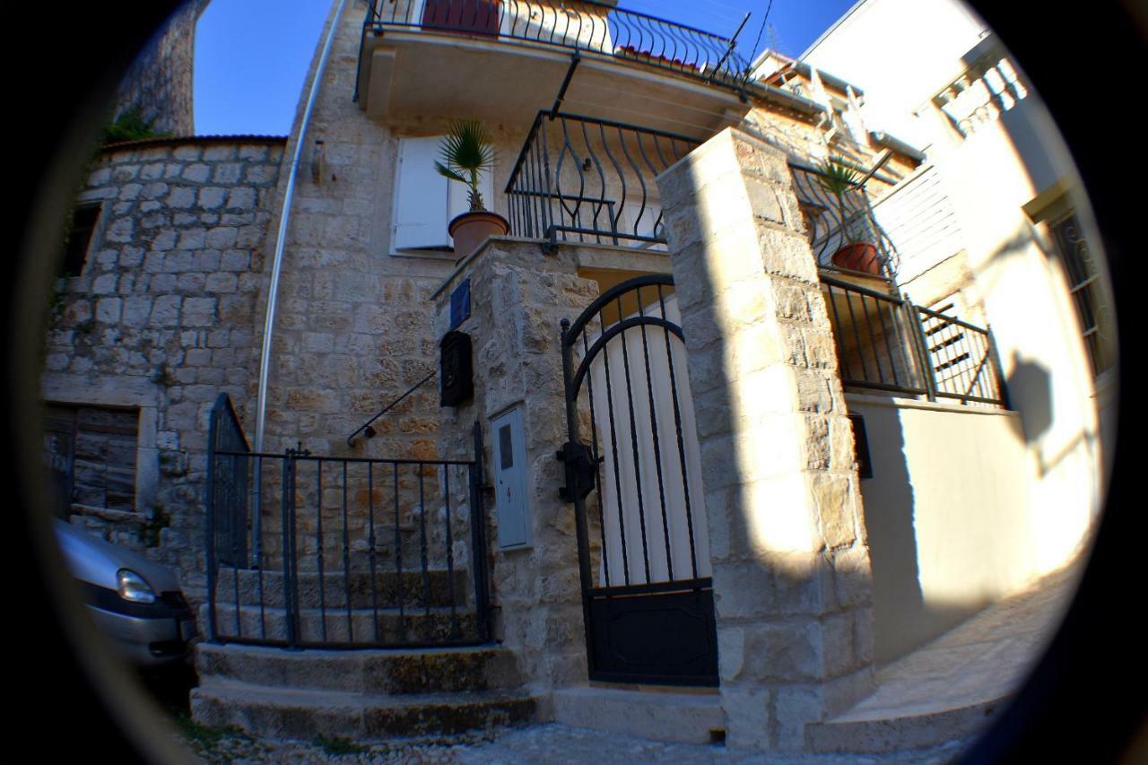 Guesthouse Torga Vis Island ภายนอก รูปภาพ